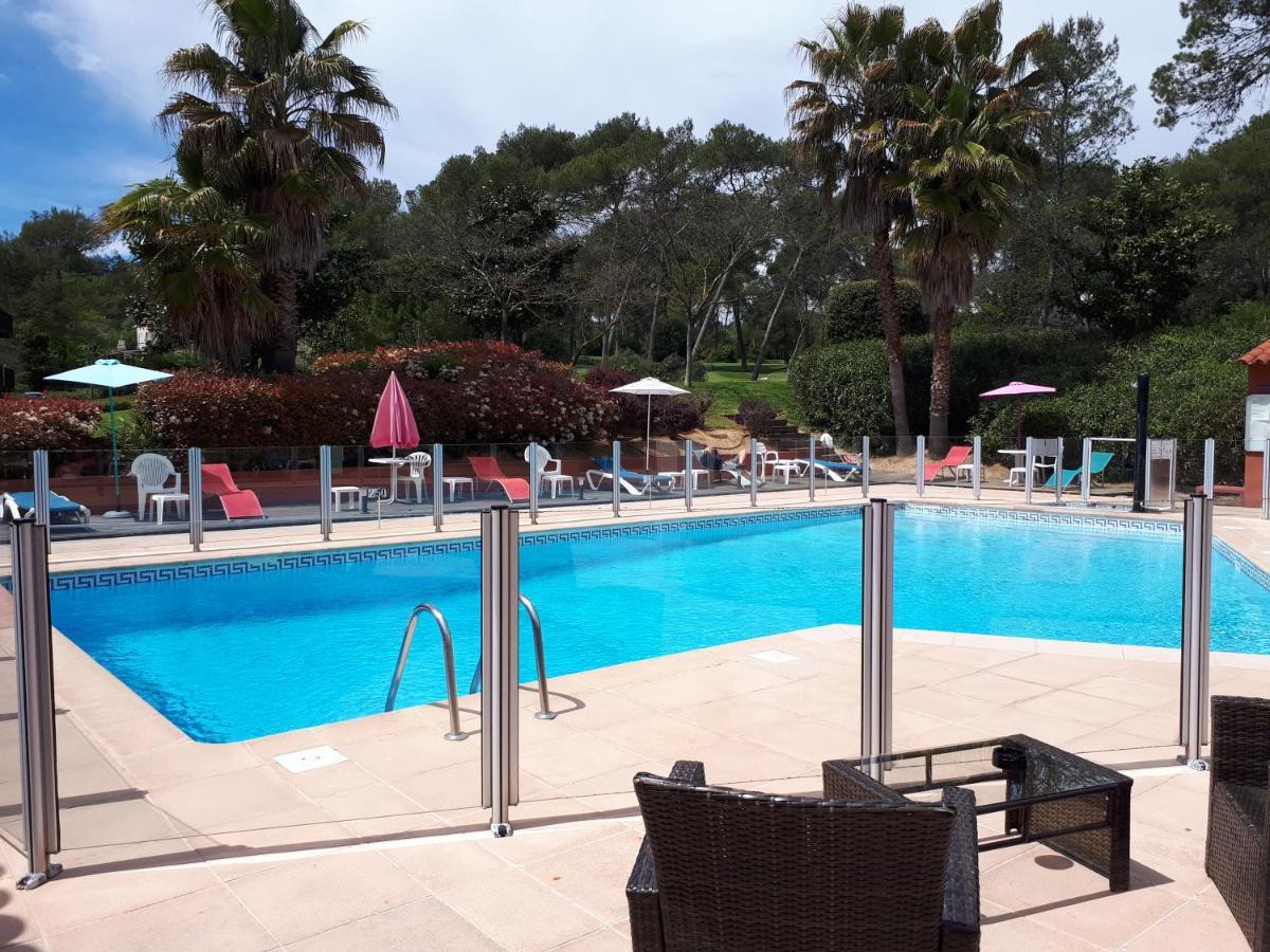 Hotel Albatros Муан-Сарту Екстериор снимка